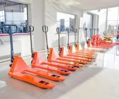 Daugiafunkcio krautuvo su priekaba vairuotojas (pamaina)